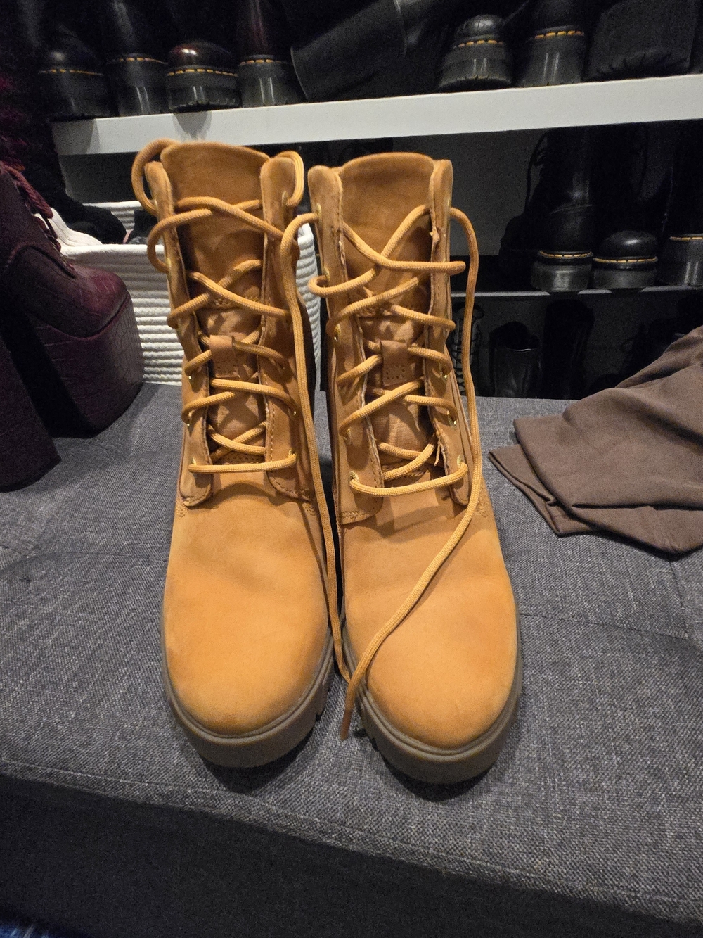Timberland Women's Wheat Lug-Heel Lace-Up Boot - Picture 2 of 4